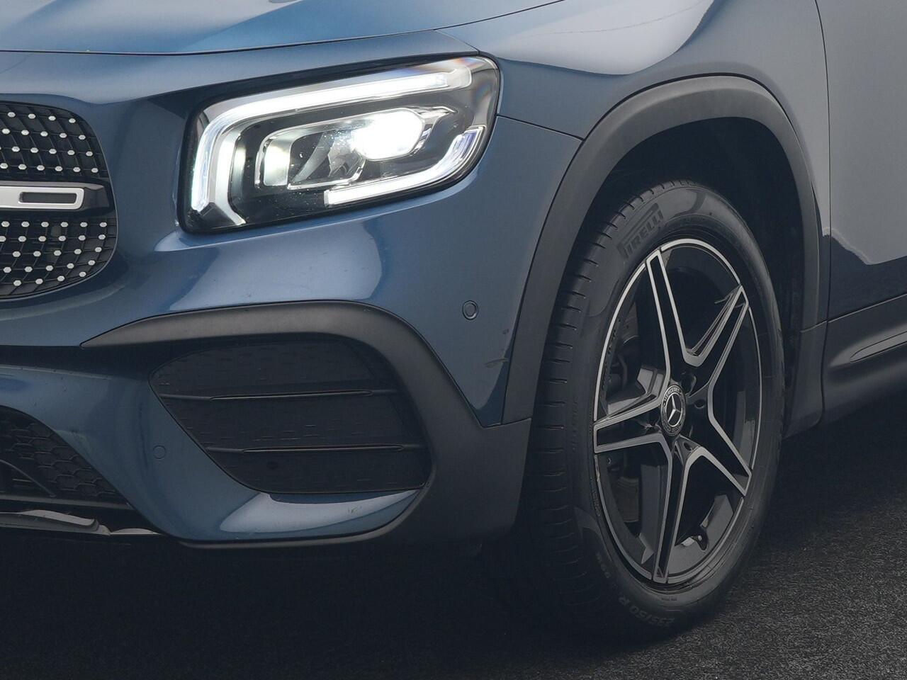 Mercedes-Benz GLB-Klasse 250 AMG Line 225pk | Widescreen Navigatie | Camera | Alcantara Sportstoelen Memory & Verwarmd | Sfeerverlichting | Apple Carplay | Keyless | DAB |