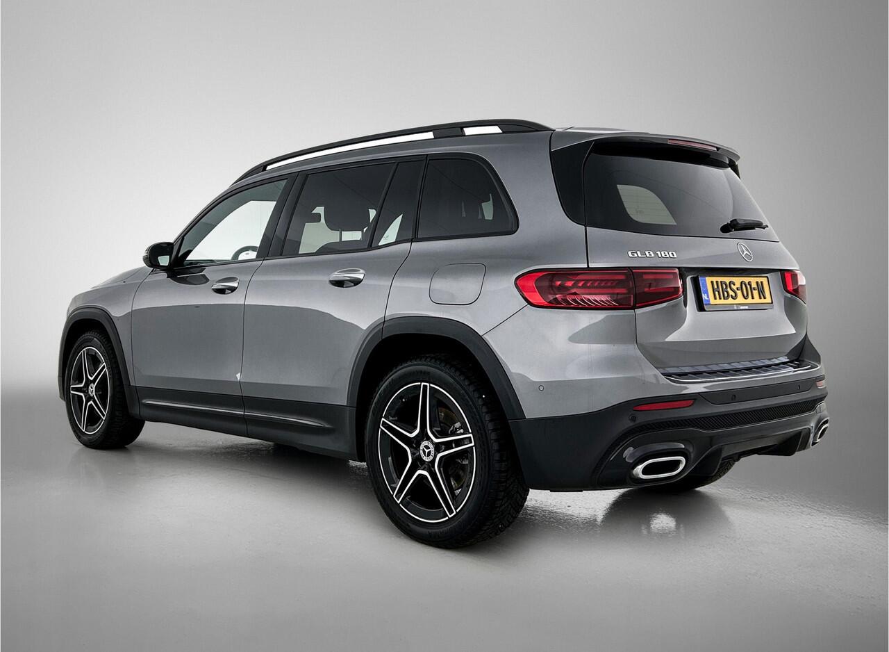 Mercedes-Benz GLB-Klasse 180 AMG 7-persoons | Trekhaak af fabriek | Nightpakket | Keyless-Go comfortpakket | Parkeerpakket met achteruitrijcamera | USB-pakket plus | GUARD 360 ° Vehicle protection Plus | EASY PACK achterklep |