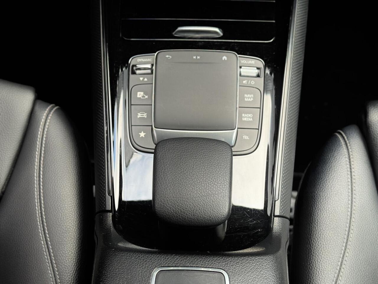 Mercedes-Benz GLB-Klasse 200 Business Solution Luxury 7 PERSONEN NAP