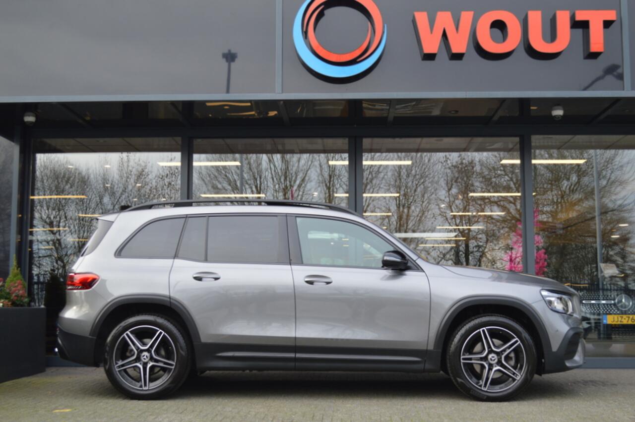 Mercedes-Benz GLB-Klasse 200 AMG Led Panorama Widescreen Sfeer Camera Night CarPlay Pdc