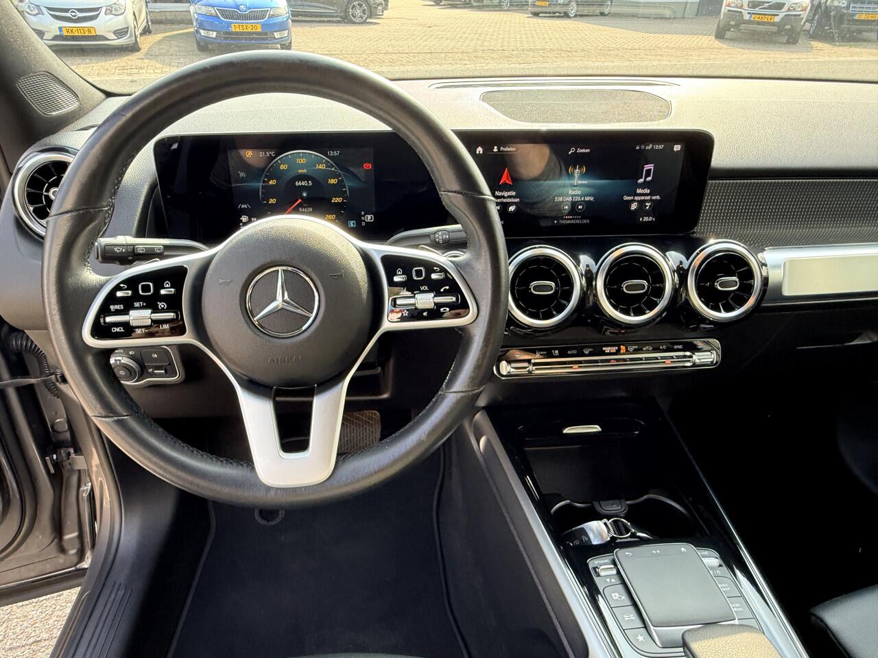 Mercedes-Benz GLB-Klasse 200 7p. | Automaat | LED | Navi | Sportstoelen | DAB | Bluetooth | PDC v+a incl. Camera | Elektr. Klep