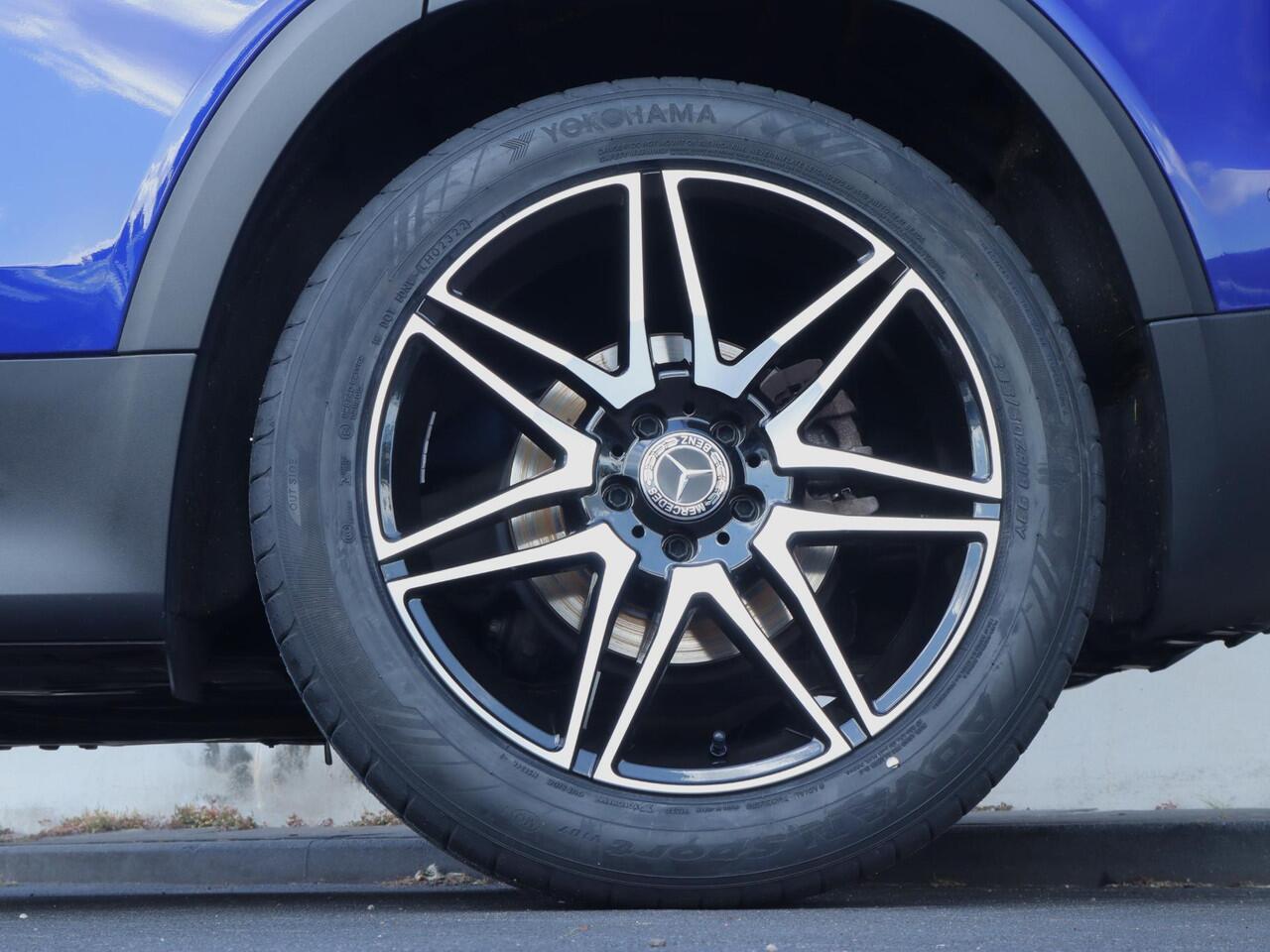 Mercedes-Benz GLB-Klasse 200 | Trekhaak | Clima | Cruise | Navi Full Map | Dealer onderhouden | Stof/Leder | LED | Comfortstoel+Verwarming | PDC V+A+Cam |