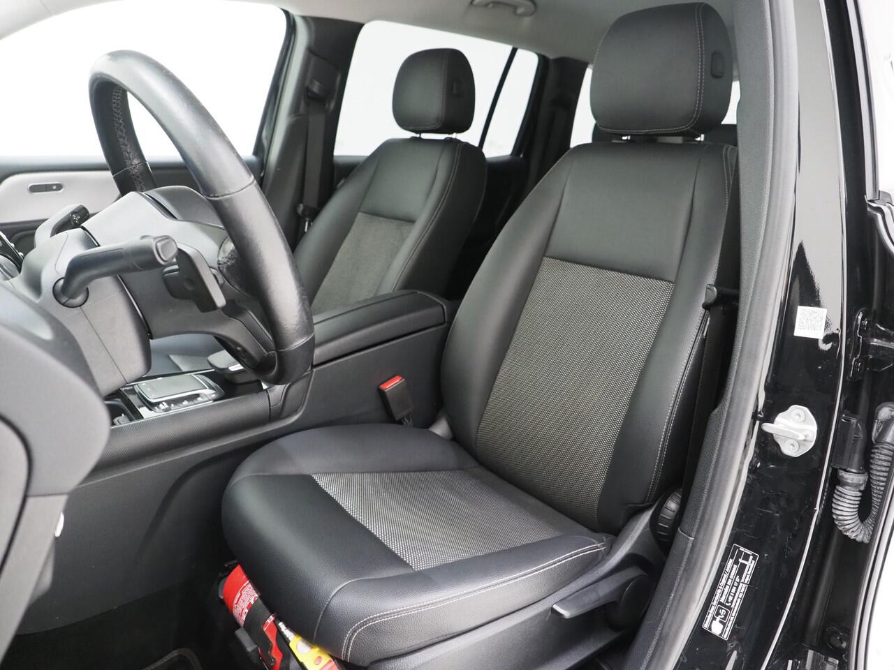 Mercedes-Benz GLB-Klasse 180 Panamericana | Night | Trekhaak | Widescreen | Camera | DAB | Cruise