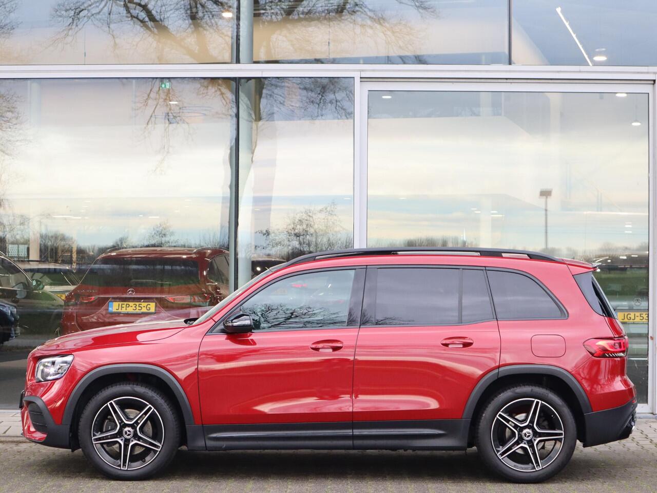 Mercedes-Benz GLB-Klasse 200 AMG line