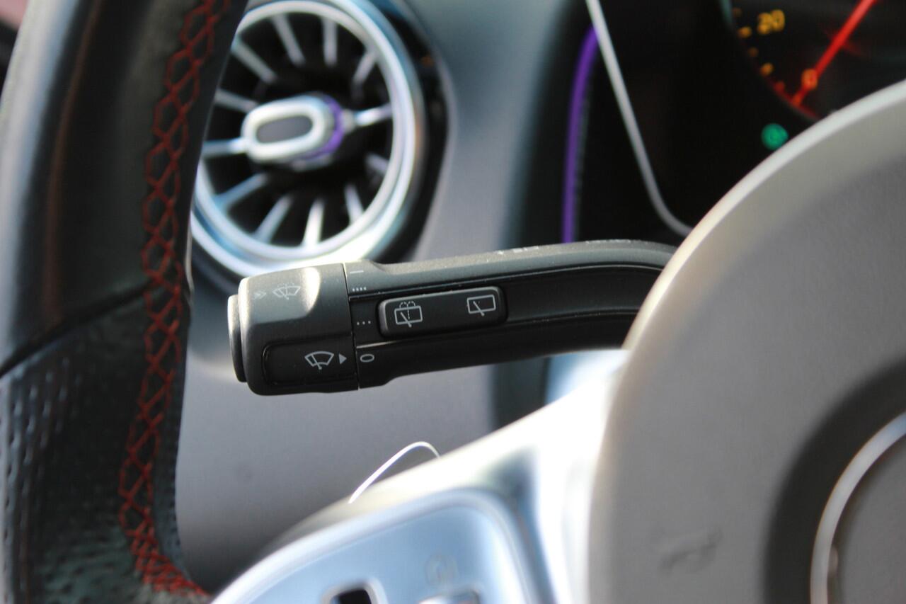 Mercedes-Benz GLB-Klasse 200 Business Solution AMG 7p. | Pano | Sfeer | Carplay |