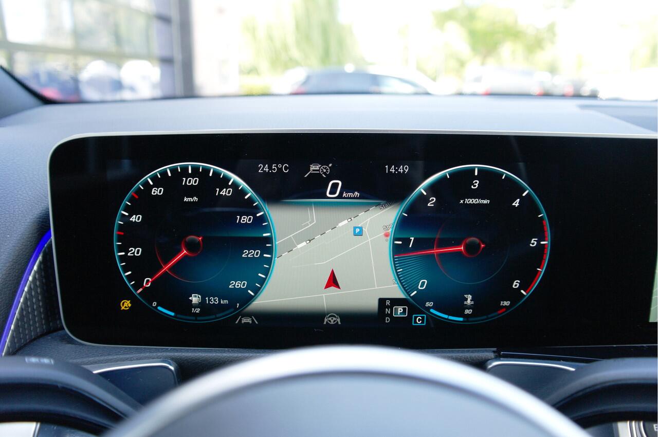 Mercedes-Benz GLB-Klasse 200 d Premium Plus Automaat | Carplay | Sfeer | Dealer Onderhouden | Camera