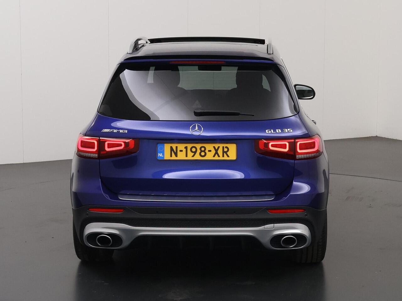 Mercedes-Benz GLB-Klasse AMG 35 4MATIC Premium Plus | Panoramadak | Memory | Burmester | Distronic |