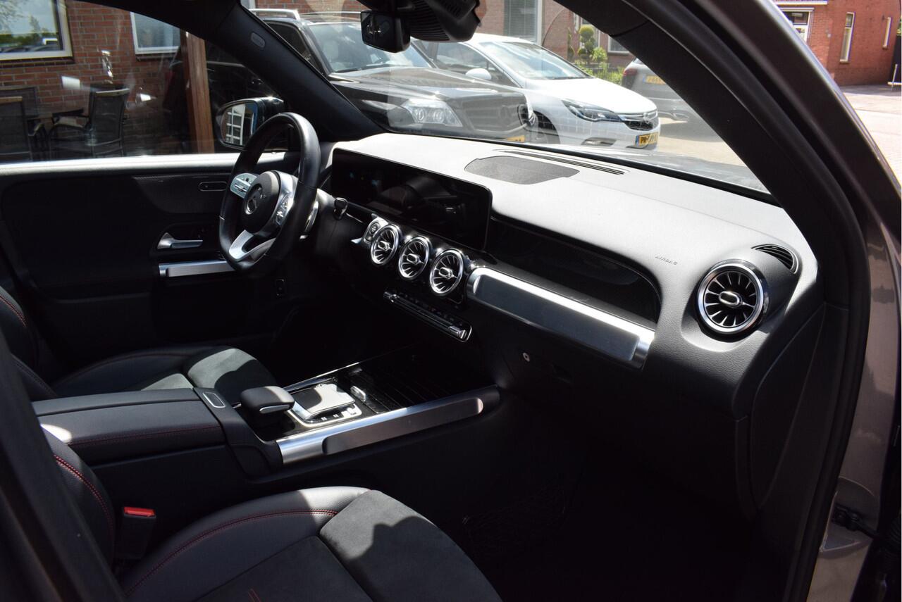 Mercedes-Benz GLB-Klasse 250 4MATIC Premium Plus Trekhaak Panoramadak