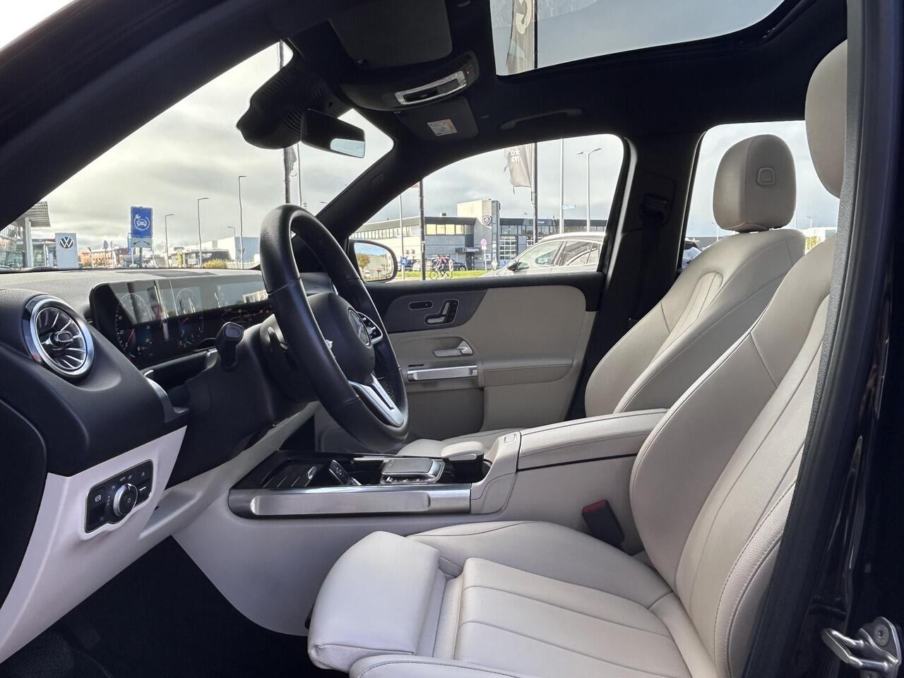 Mercedes-Benz GLB-Klasse 200 Luxury | Beige Interieur | Panoramadak | Cruise Control | Trekhaak | Navigatie