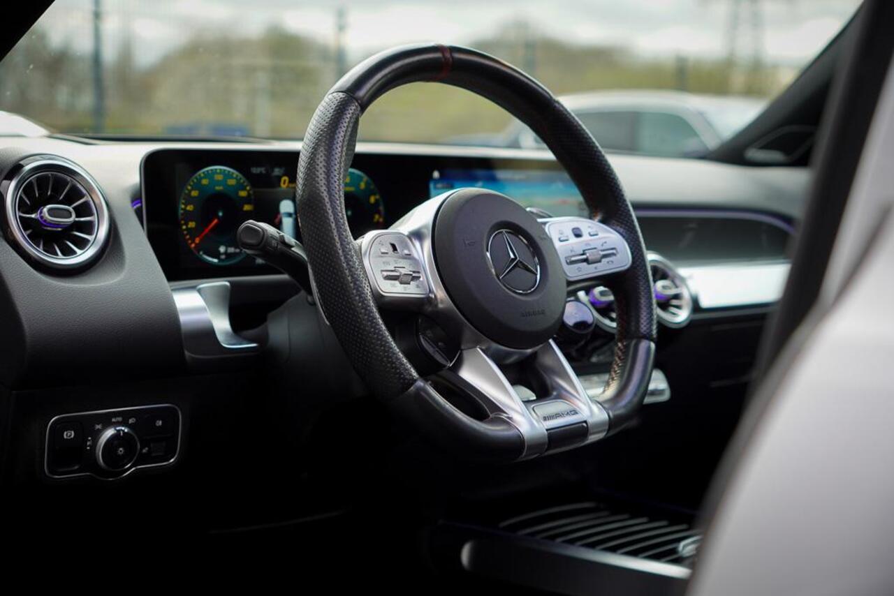 Mercedes-Benz GLB-Klasse AMG 35 4M Premium+ / Grijs Kenteken / Excl BTW / Burmester / Pano / 21''