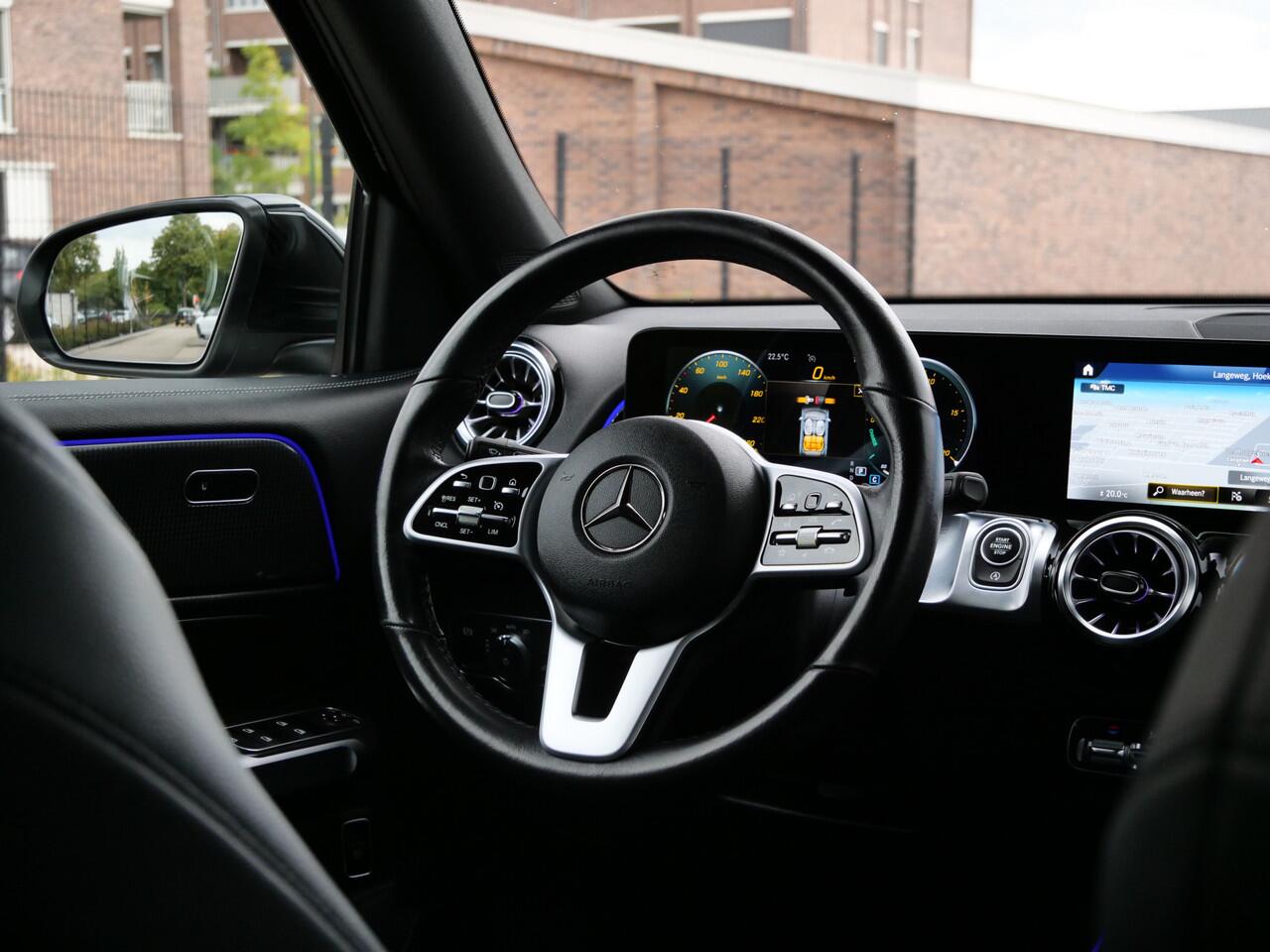 Mercedes-Benz GLB-Klasse 250 225pk Premium Plus Automaat Leder / Sfeerverlichting / Camera / Navigatie