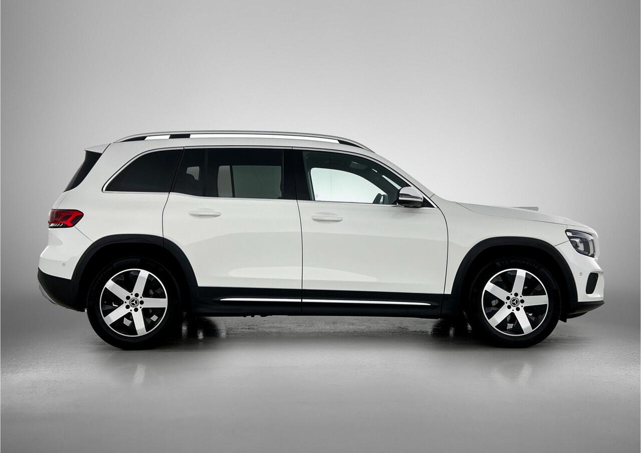 Mercedes-Benz GLB-Klasse 200 Progressive | Sfeerverlichting | LED | Alarm | Augmented Reality | Parkeerpakket met Camera | Inclusief 24 maanden Mercedes-Benz Certified garantie voor Europa.