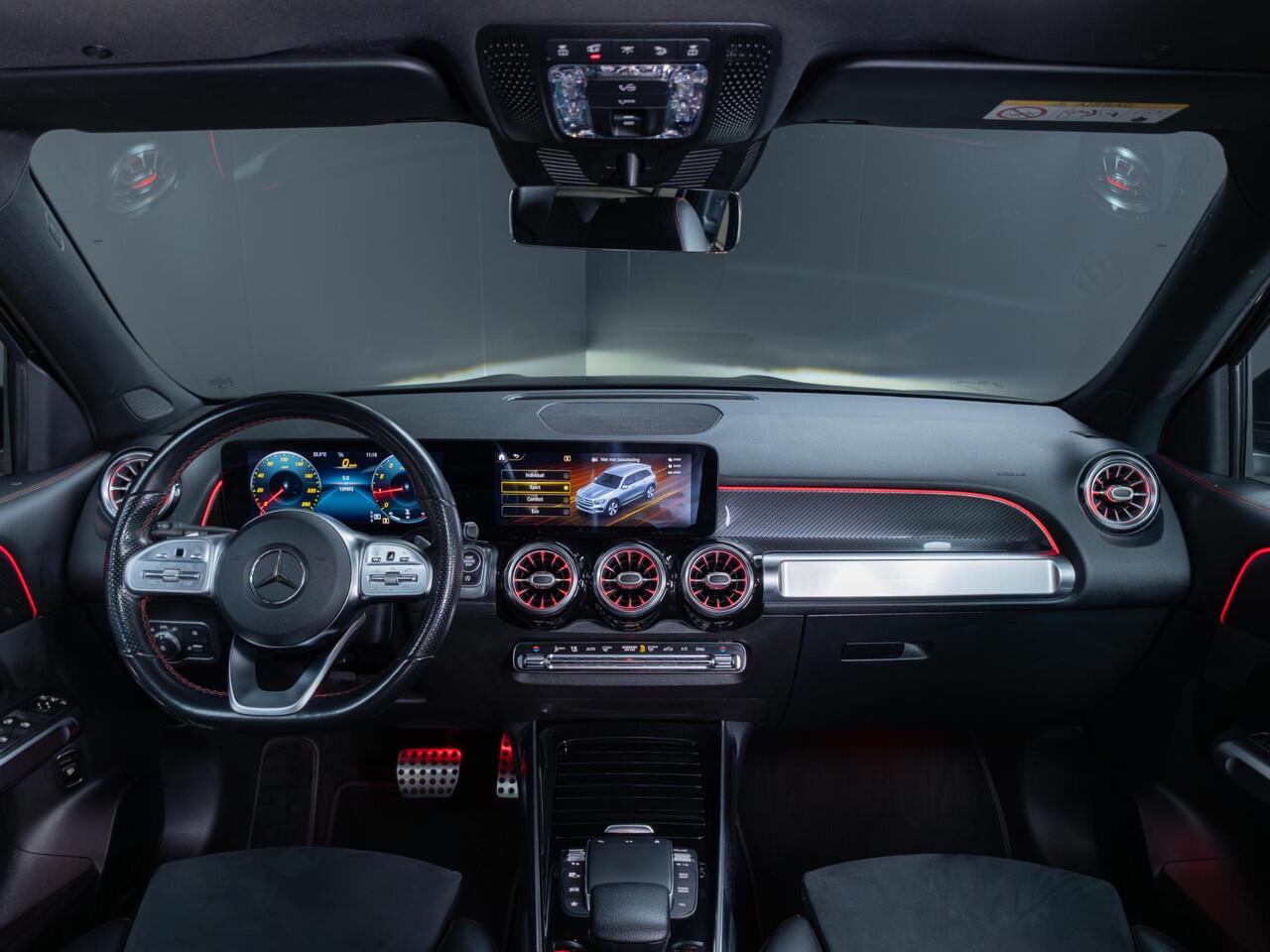 Mercedes-Benz GLB-Klasse 180 Business Solution PLUS AMG 7p. Panorama dak | Trekhaak