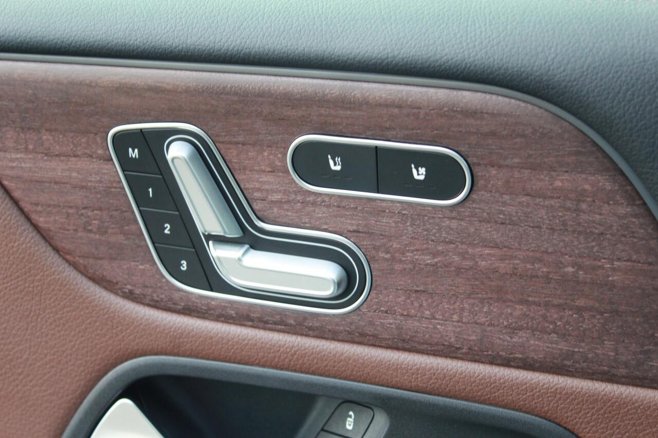 Mercedes-Benz GLB-Klasse 250 4MATIC AMG | Pano | Memory | Burmester | 360 |