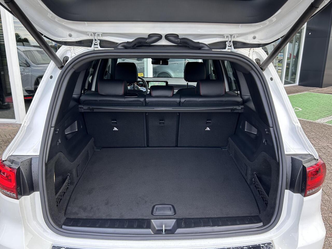 Mercedes-Benz GLB-Klasse 200 AMG | Cruise Control | Stoelverwarming | Navigatie