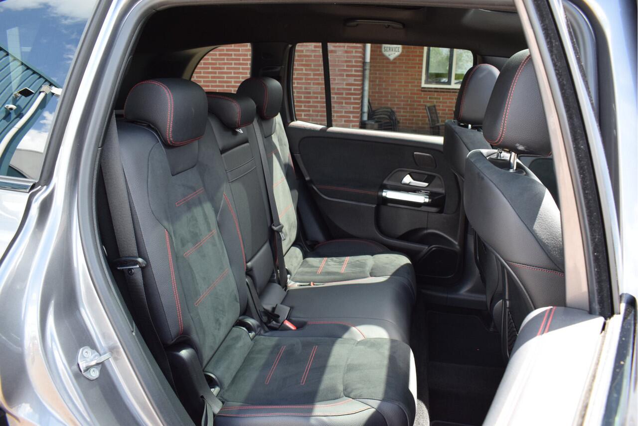 Mercedes-Benz GLB-Klasse 250 4MATIC Premium Plus Trekhaak Panoramadak