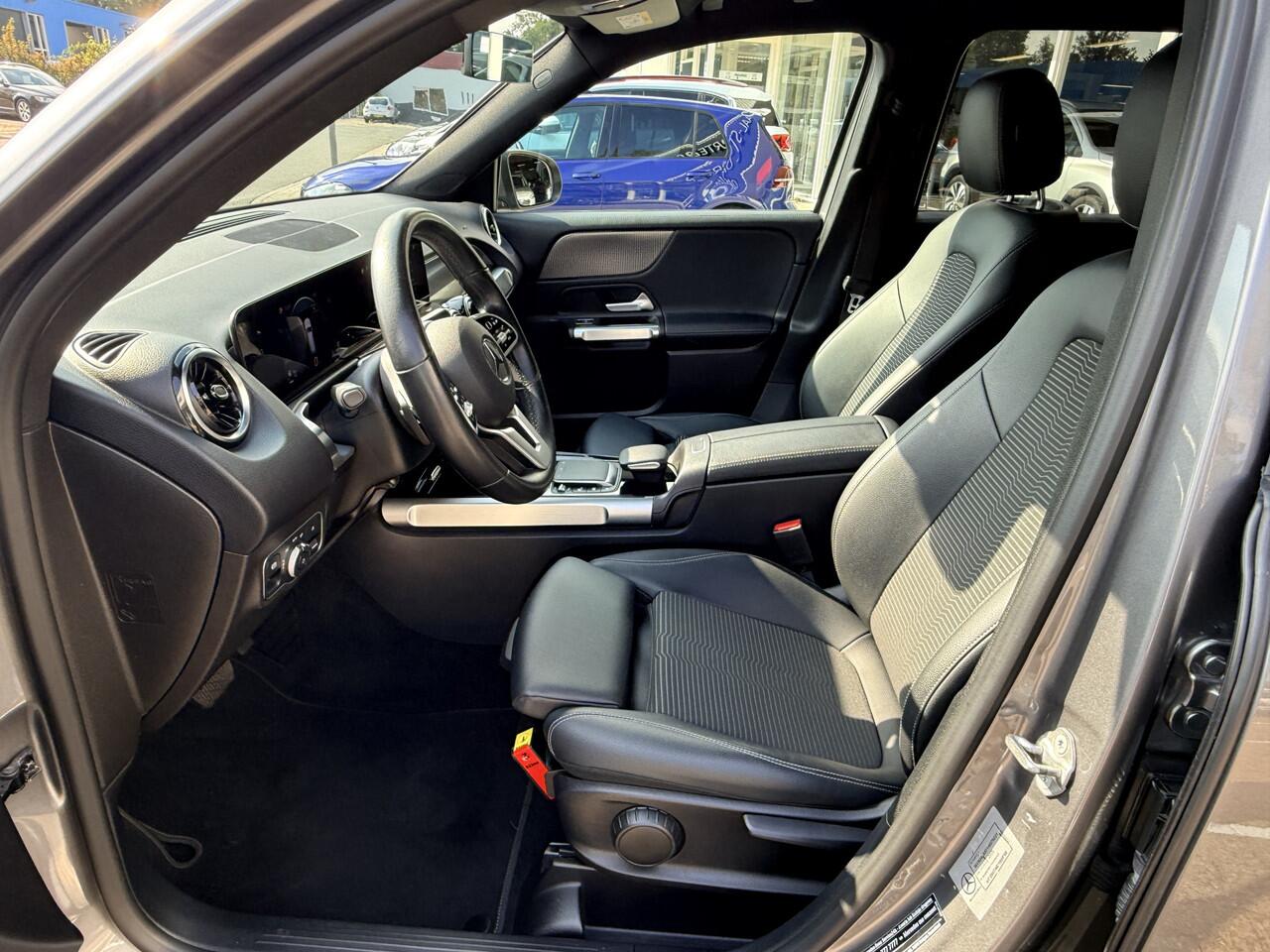 Mercedes-Benz GLB-Klasse 200 7p. | Automaat | LED | Navi | Sportstoelen | DAB | Bluetooth | PDC v+a incl. Camera | Elektr. Klep