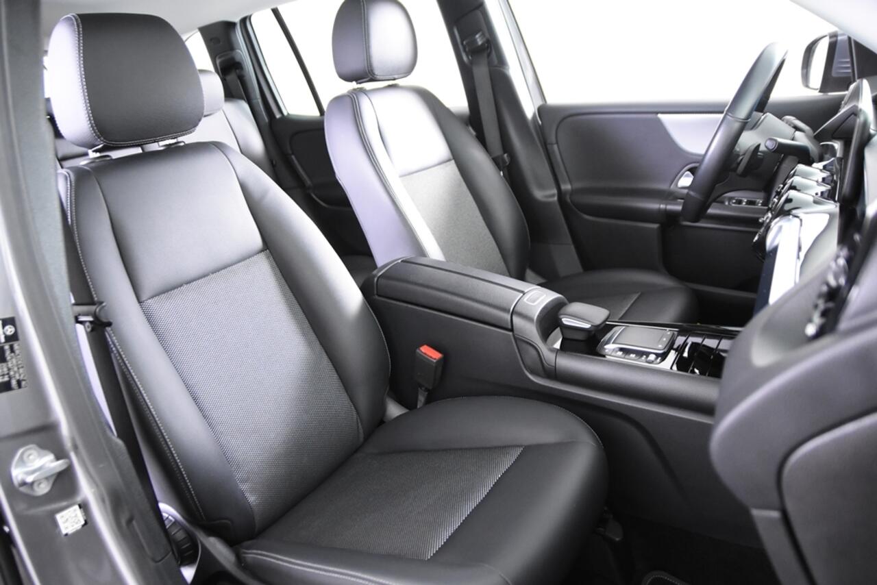 Mercedes-Benz GLB-Klasse 200 *1ste Eigenaar*Navigatie*Leer*Stoelverwarming*Parkassist*