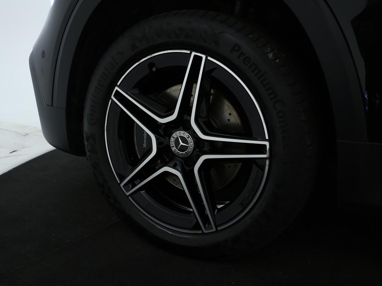 Mercedes-Benz GLB-Klasse 200 Business Solution AMG 7p. | Panoramadak | Memory stoelen | Achteruitrijcamera | Nightpakket | Trekhaak | 7 Persoons. Inclusief 24 maanden MB Certified garantie voor Europa.