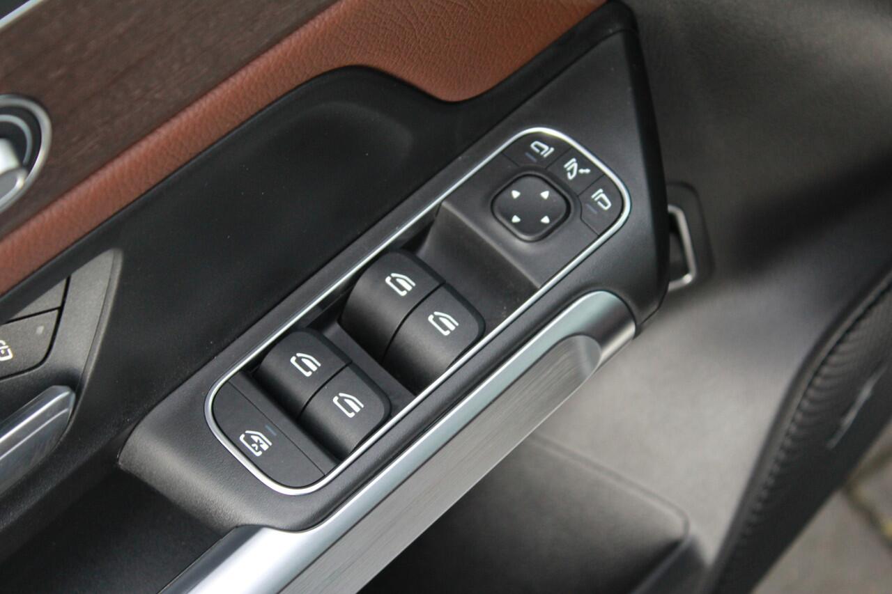 Mercedes-Benz GLB-Klasse 250 4MATIC AMG | Pano | Memory | Burmester | 360 |