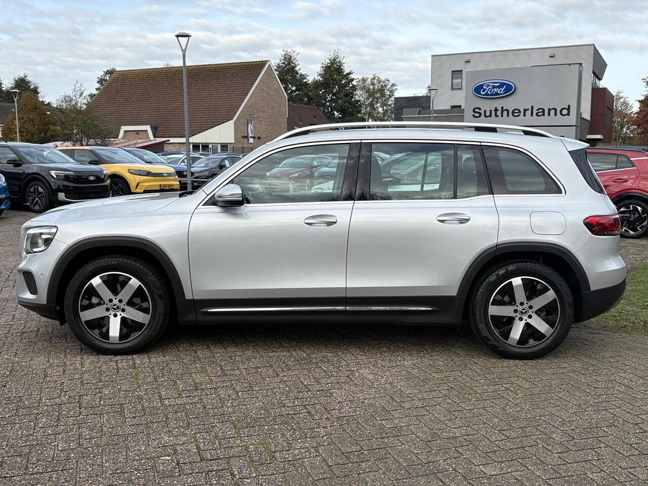 Mercedes-Benz GLB-Klasse 200 Business Solution Luxury 163pk | Dodehoeksensoren | Elektrische Achterklep | Volledig Leder | Stoelverwarming | Achteruitrijcamera | Eerste eigenaar