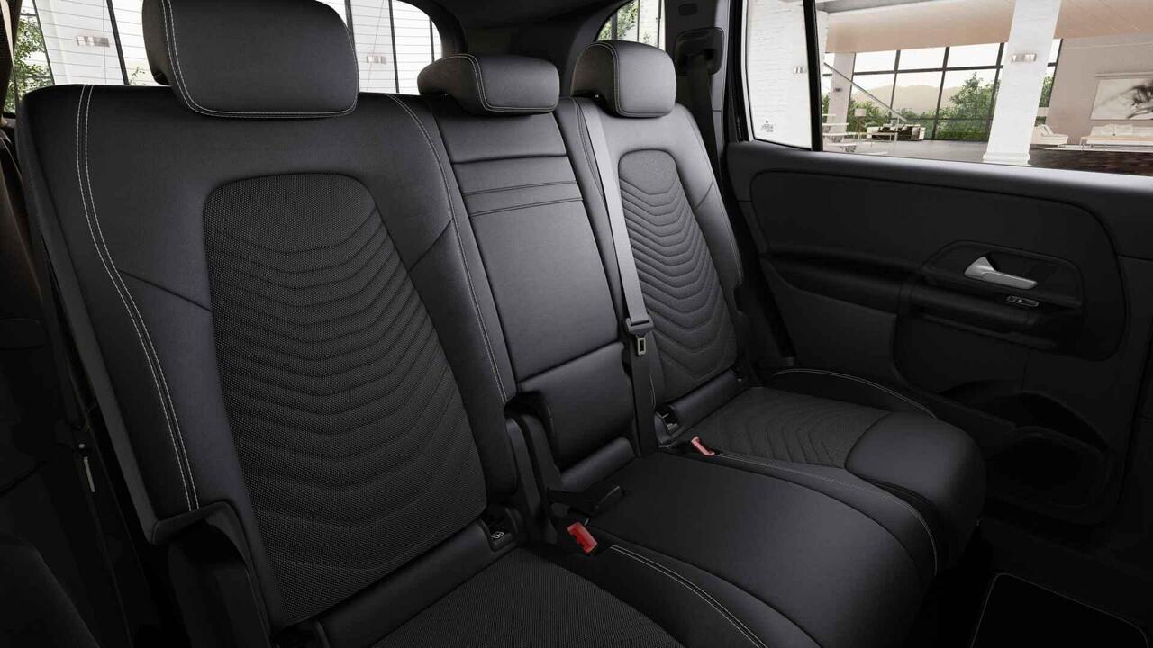 Mercedes-Benz GLB-Klasse 180 Star Edition LIMITED | Achteruitrijcamera | Verwarmde stoelen| Navigatie