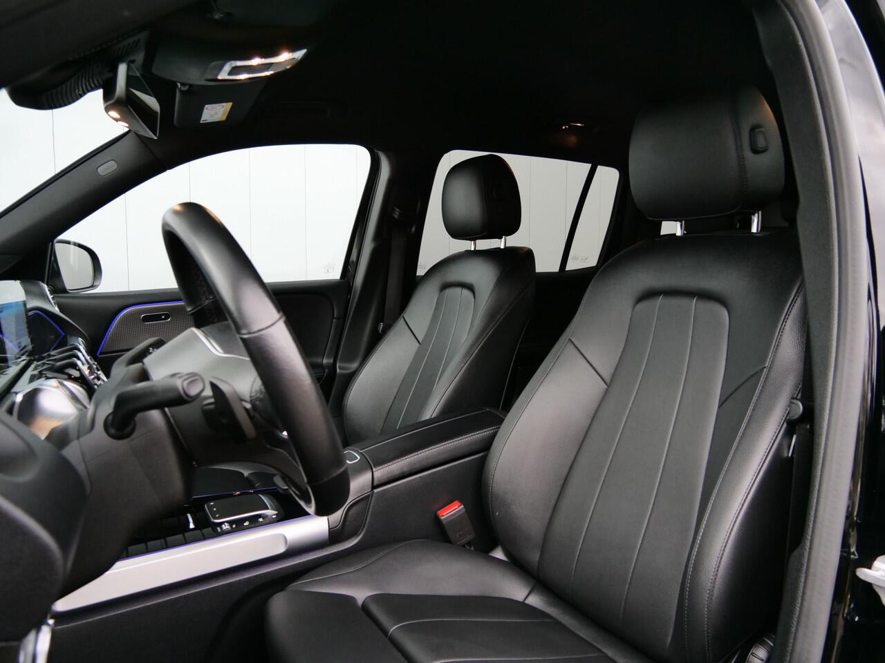 Mercedes-Benz GLB-Klasse 250 225pk Premium Plus Automaat Leder / Sfeerverlichting / Camera / Navigatie