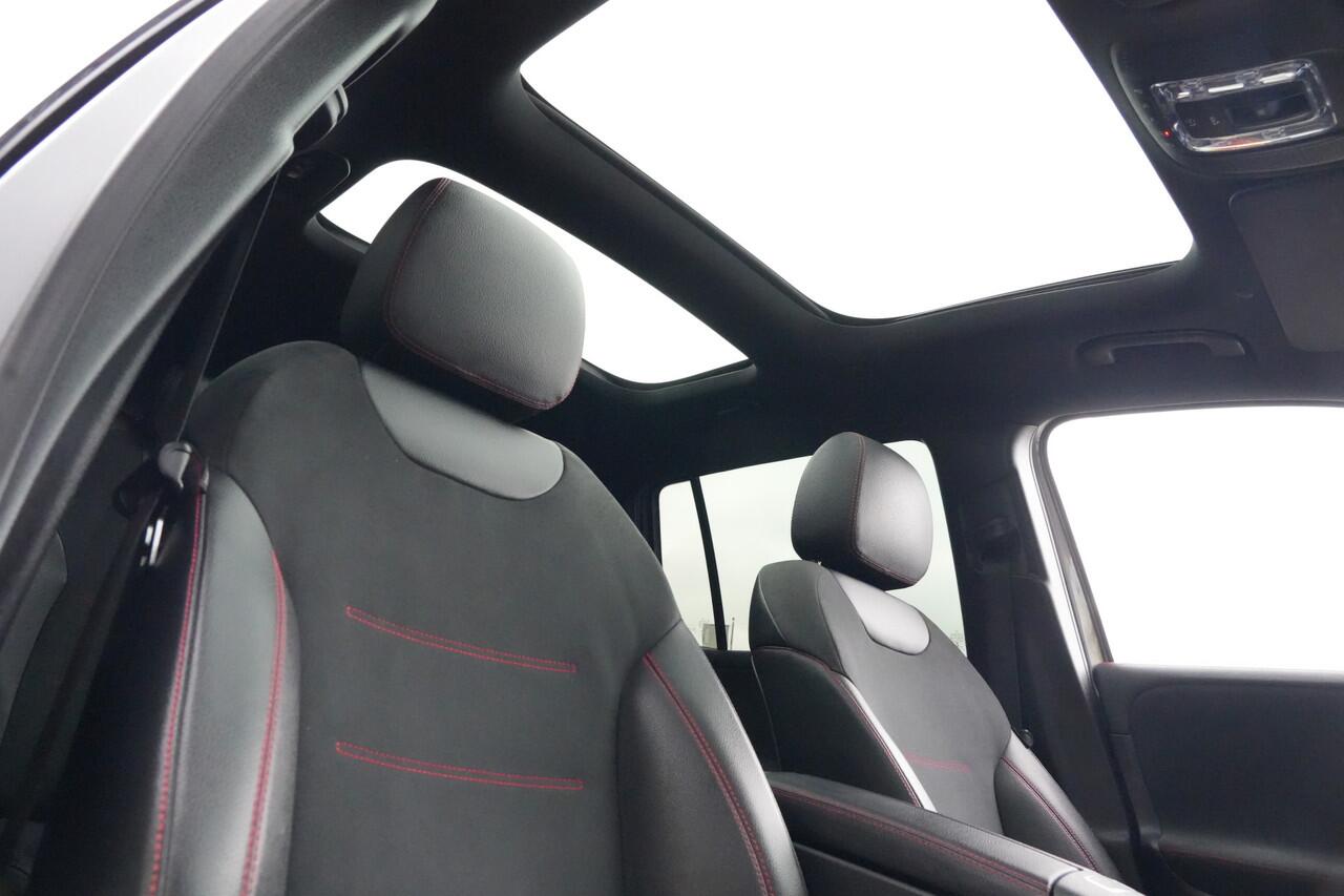 Mercedes-Benz GLB-Klasse 200 Premium Plus 7p. 164pk Panoramadak/Trekhaak/Camera