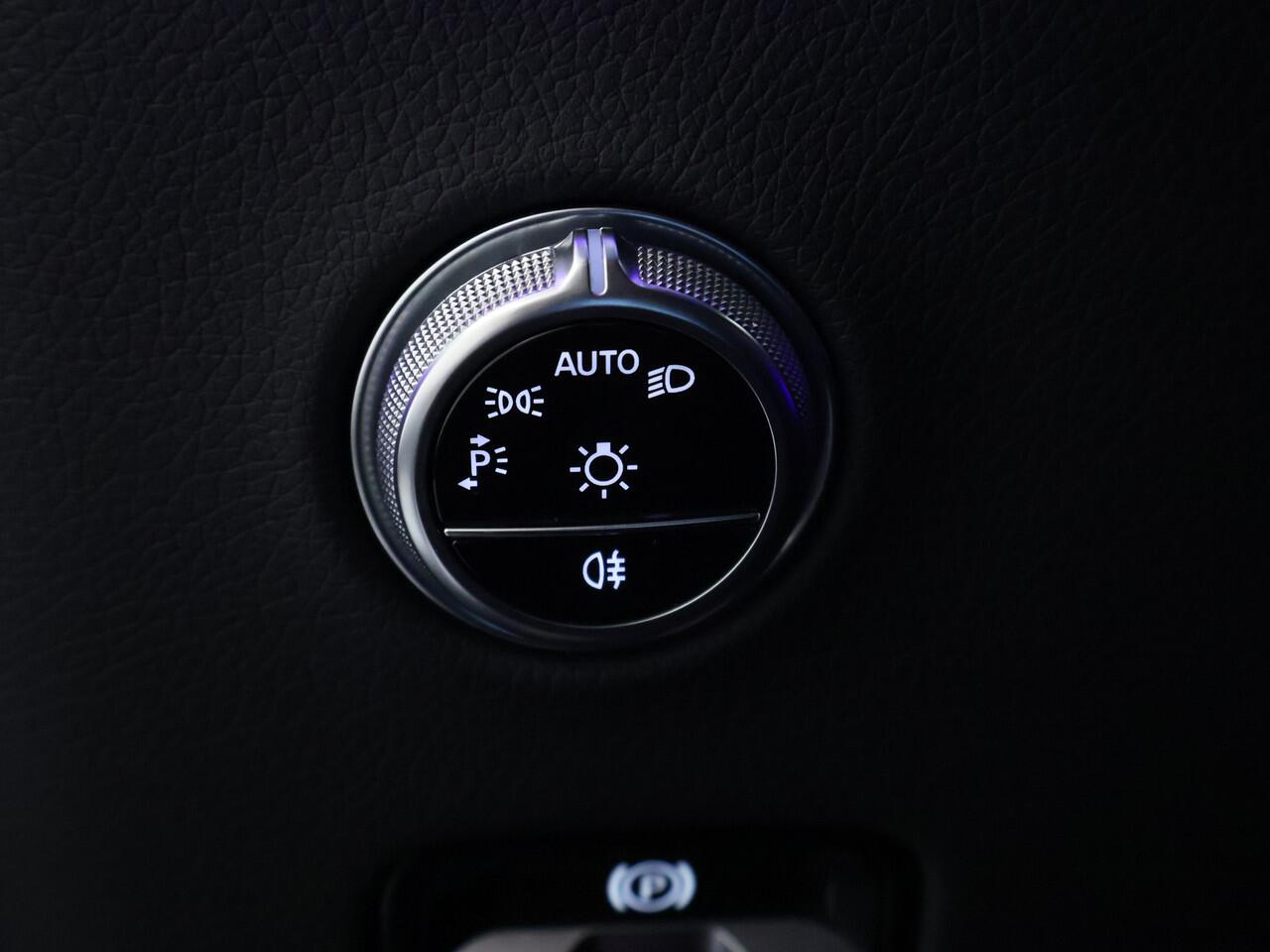 Mercedes-Benz GLC-KLASSE 300e 4MATIC Luxury Line Avantgarde Advanced Plus | Trekhaak | Rijassistentiepakket plus | Stuur en Stoelverwarming. Inclusief 24 maanden MB Certified garantie voor Europa.