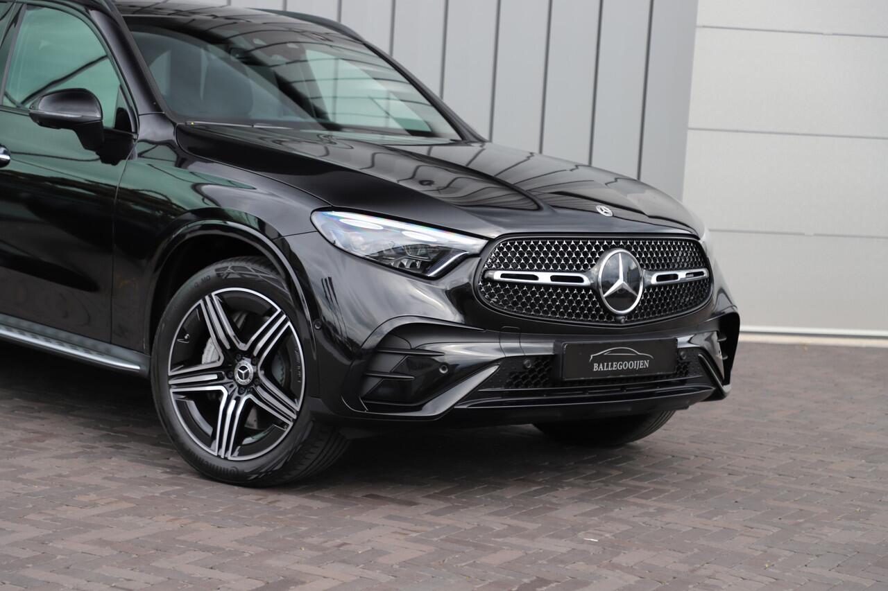 Mercedes-Benz GLC-KLASSE 300 AMG 4-Matic | 258PK | Luchtvering | Achterasbesturing | Massage | Head-up | Keyles-go | Burmester | Sfeerverlichting | Pano | Digital-light | 2023.