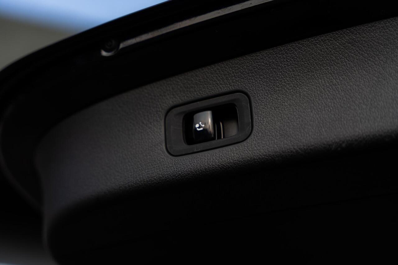 Mercedes-Benz GLC-KLASSE 300e 4MATIC AMG Line | AIRMATIC |ACHTERASBESTURING | PANO | BURMESTER | 360 | ACC | GARANTIE | DEALERONDERHOUDEN