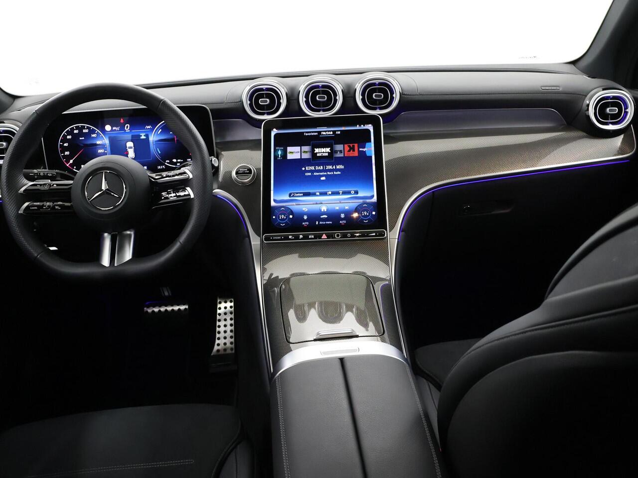 Mercedes-Benz GLC-KLASSE 300e 4MATIC AMG Line | Trekhaak | Panoramadak | Treeplanken | Premium pakket | Night pakket |