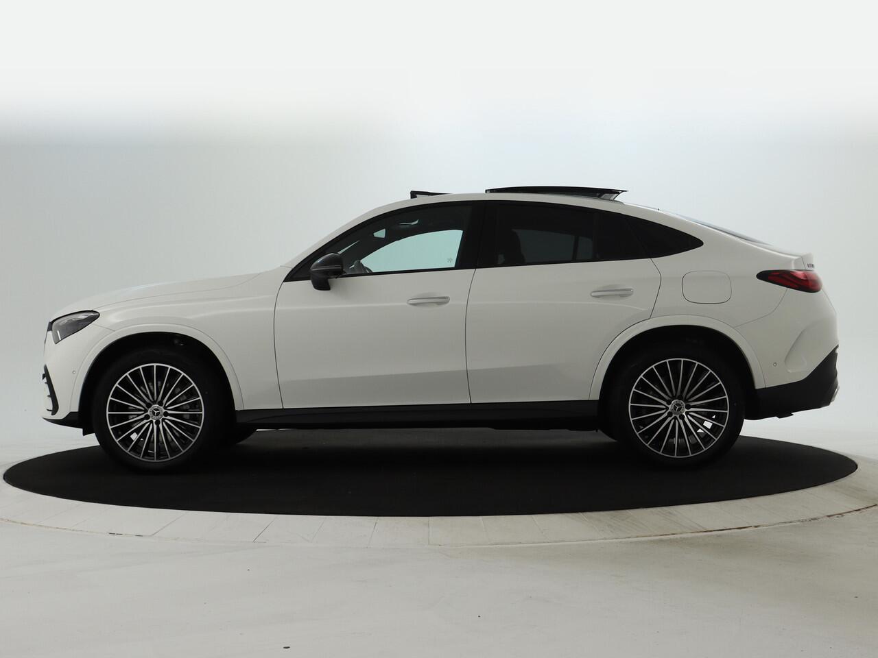 Mercedes-Benz GLC-KLASSE Coupé 300 e 4MATIC AMG Plug-In Hybride | AMG Line | Night Pakket | Panorama Schuif-Kanteldak Rijassistentiepakket plus | Head-up-Display. Inclusief 24 maanden MB Certified garantie voor Europa.