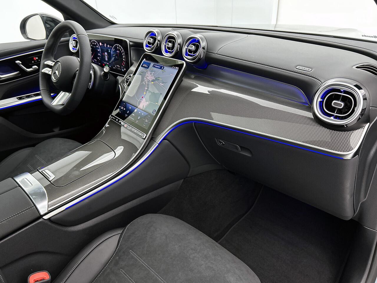 Mercedes-Benz GLC-KLASSE 300e 4MATIC Sport Edition | Premium pakket | Winter pakket | Nightpakket | Rijassistentiepakket Plus | Trekhaak | Digital Light | Smartphone integratie | Panoramaschuifdak | 360° camera |