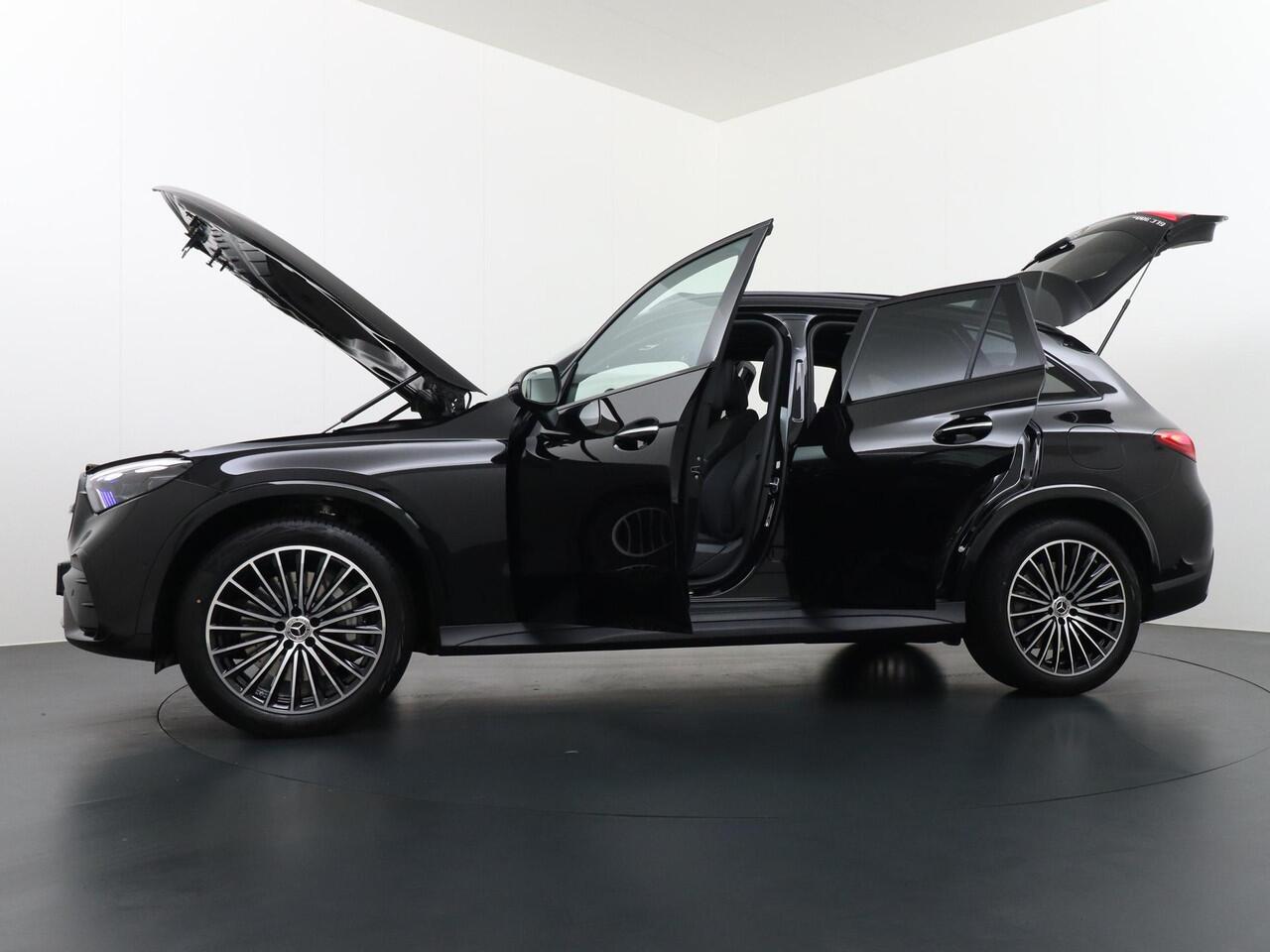 Mercedes-Benz GLC-KLASSE 300e 4MATIC Sport Edition | Massagestoelen Voorin | Luchtvering | Achterasbesturing | Distronic Cruise Control | Memorystoelen | Panorama - Schuifdak | Head-Up Display | Burmester Surround Sound