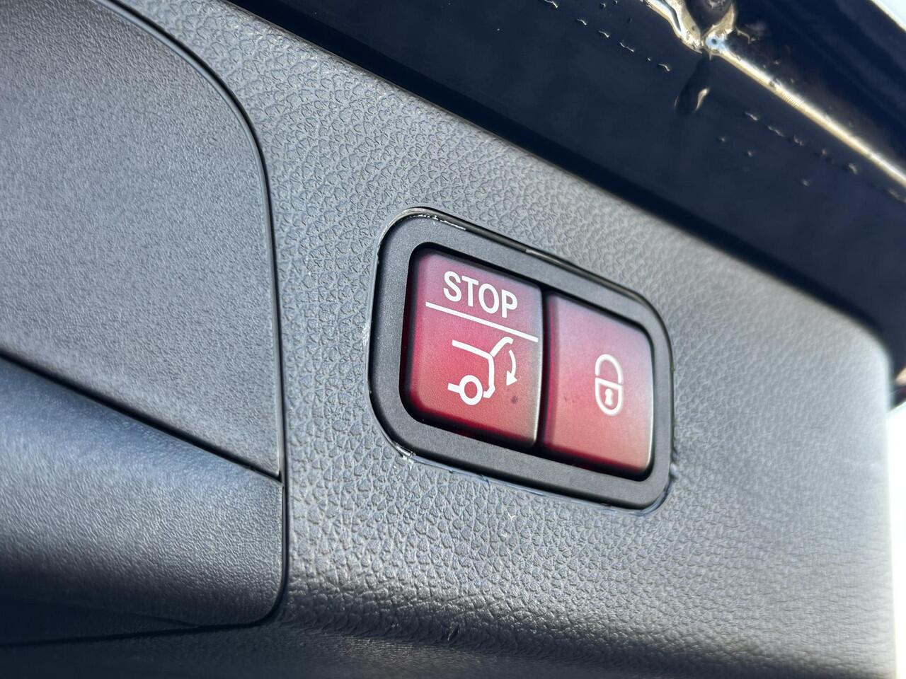 Mercedes-Benz GLC-KLASSE 300e 4MATIC Business Solution AMG | Panoramadak | Stoelverwarming | Cruise Control