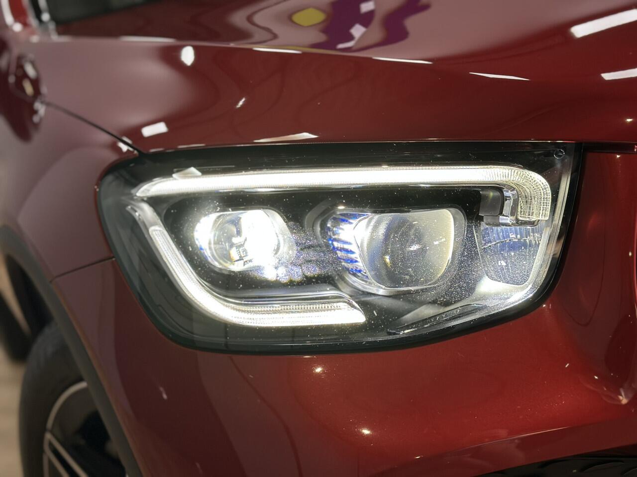 Mercedes-Benz GLC-KLASSE 300e 4MATIC Business Solution AMG Line | LED | Burmester | Panorama | 360 Camera | Stoelverwarming | Sfeer | Apple Carplay Android Auto | Isofix | NAP |