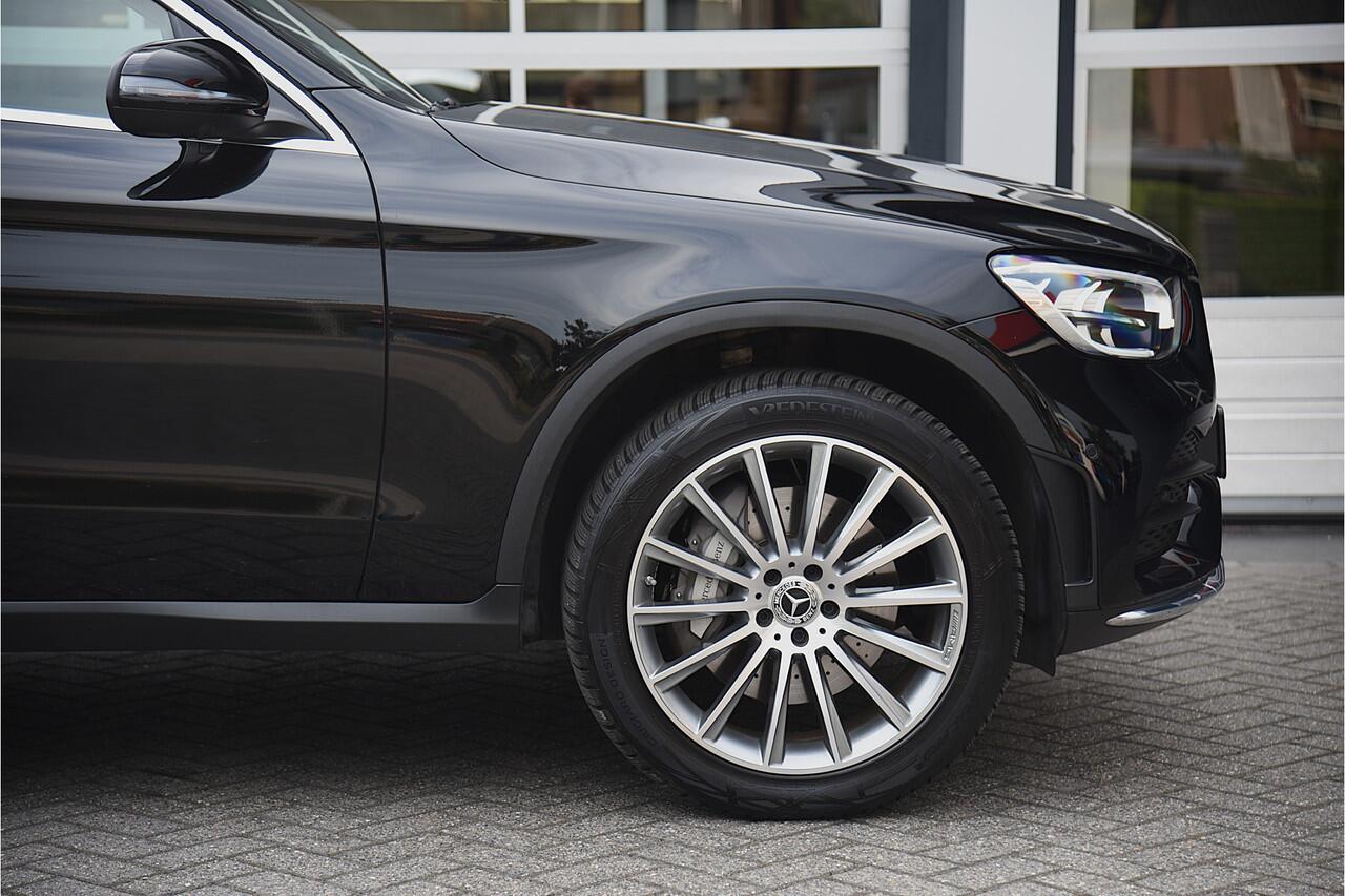 Mercedes-Benz GLC-KLASSE Coupé 300e 4MATIC AMG Line