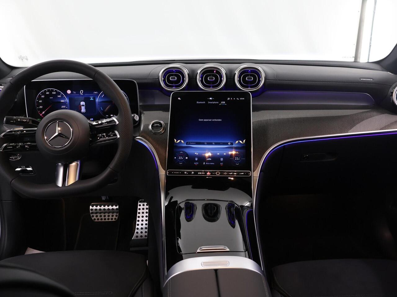 Mercedes-Benz GLC-KLASSE 300e 4MATIC Sport Edition | Panoramaschuifdak | Premium pakket | Nightpakket | 360° camera | Dodehoekassistent | DIGITAL LIGHT |