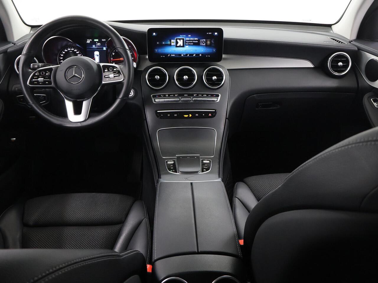 Mercedes-Benz GLC-KLASSE 200 4MATIC Premium | Stoelverwarming | Achteruitrijcamera | Widescreen | Sfeerverlichting |