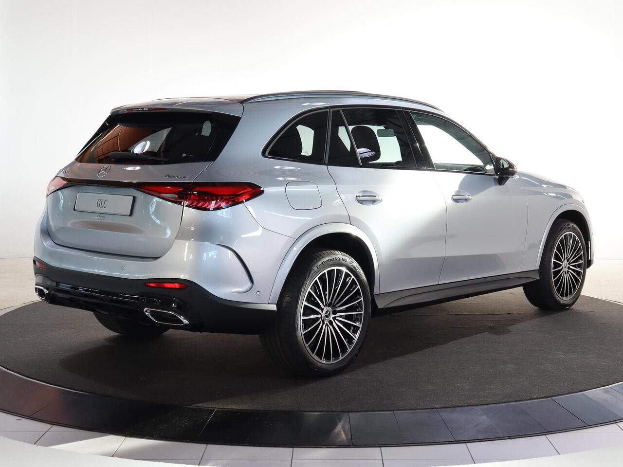 Mercedes-Benz GLC-KLASSE 300e 4MATIC Sport Edition | Panoramaschuifdak | Premium pakket | Nightpakket | Trekhaak | 360° camera | Dodehoekassistent | DIGITAL LIGHT |