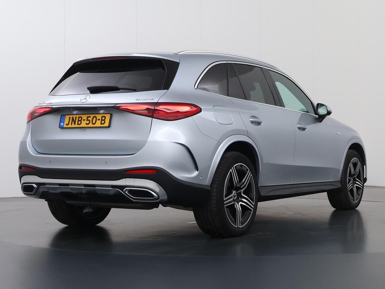 Mercedes-Benz GLC-KLASSE 300e 4MATIC AMG Line | Digital light | 20 inch | 360-camera | Trekhaak |