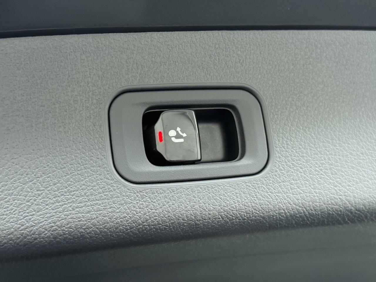 Mercedes-Benz GLC-KLASSE 300 e 4MATIC AMG Line | Luchtvering Achterasbesturing Trekhaak Burmester HUD Pano Memory