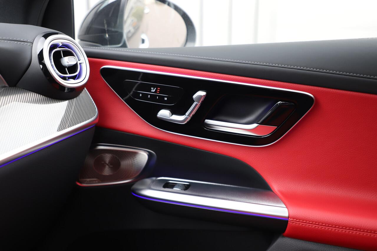 Mercedes-Benz GLC-KLASSE 300e AMG 4-Matic | 313PK | Achterasbesturing | Luchtvering | Head-up | Pano | Keyles-go | Sfeerverlichting | Distronic | Burmester | Carbon | 2023.