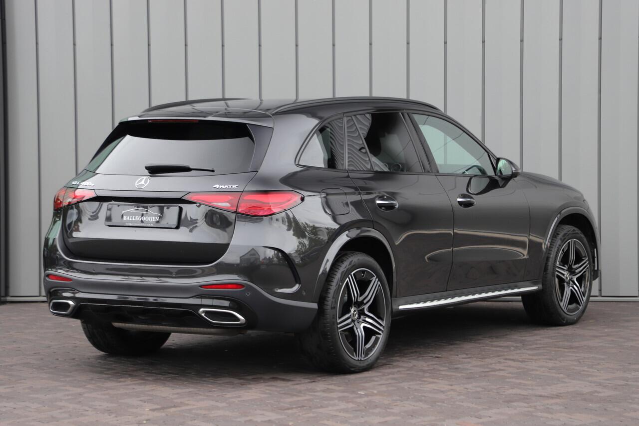Mercedes-Benz GLC-KLASSE 300e AMG 4-Matic | 313PK | Achterasbesturing | Luchtvering | Head-up | Pano | Keyles-go | Sfeerverlichting | Distronic | Burmester | Carbon | 2023.