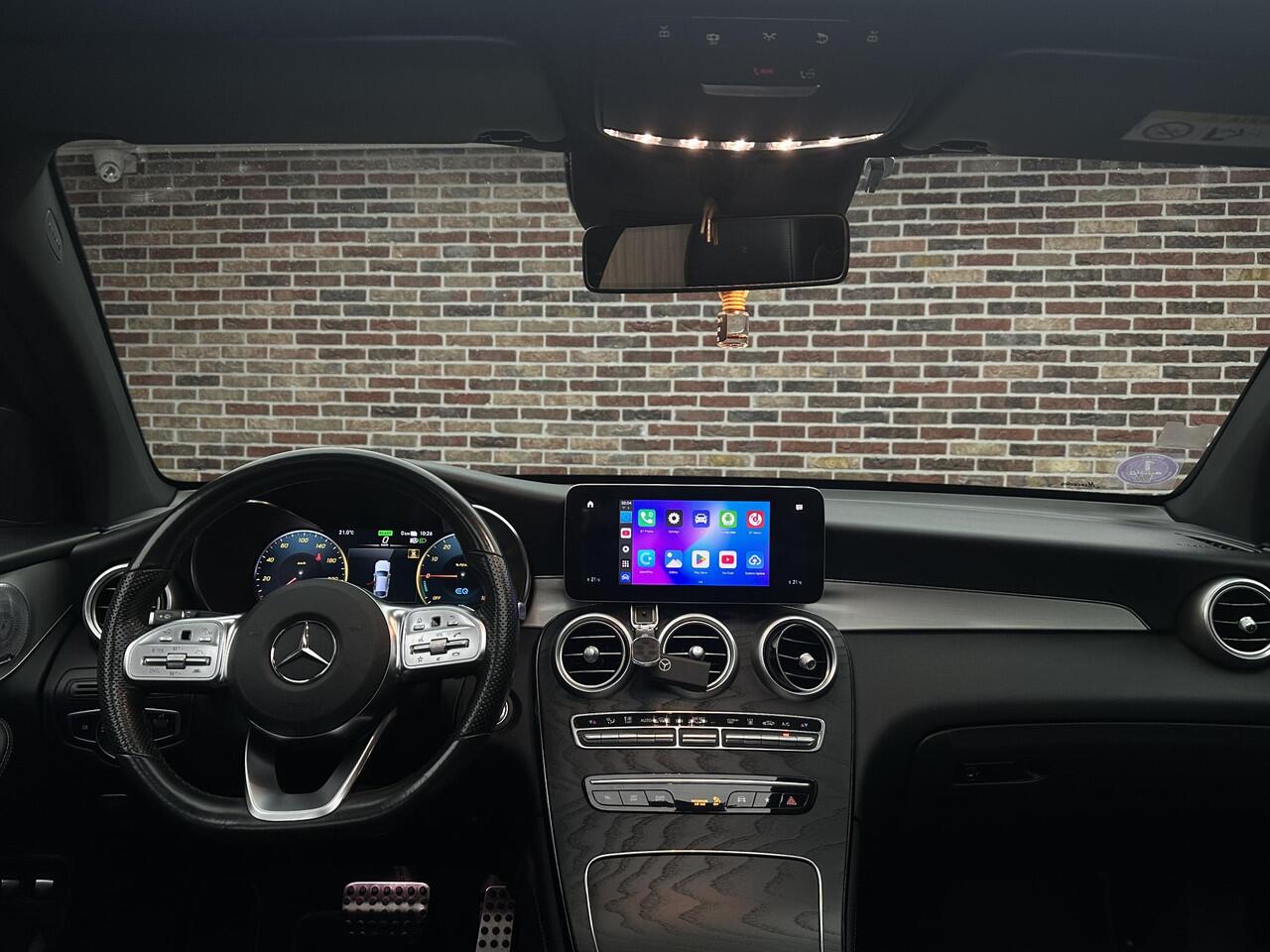 Mercedes-Benz GLC-KLASSE Coupé 300e 4MATIC Premium Plus AMG Panorama Sfeer Headup Memory