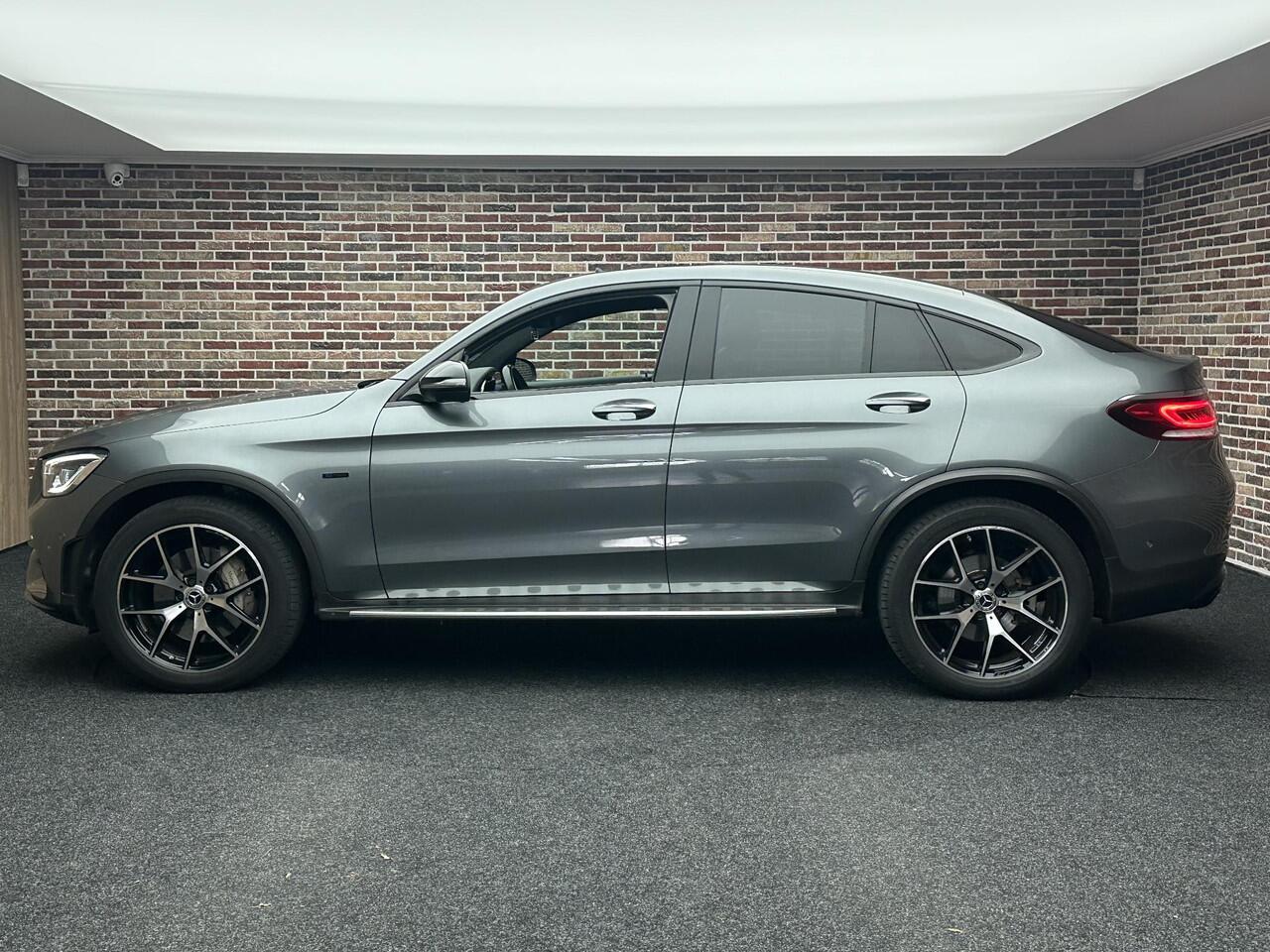 Mercedes-Benz GLC-KLASSE Coupé 300e 4MATIC Premium Plus AMG Panorama Sfeer Headup Memory