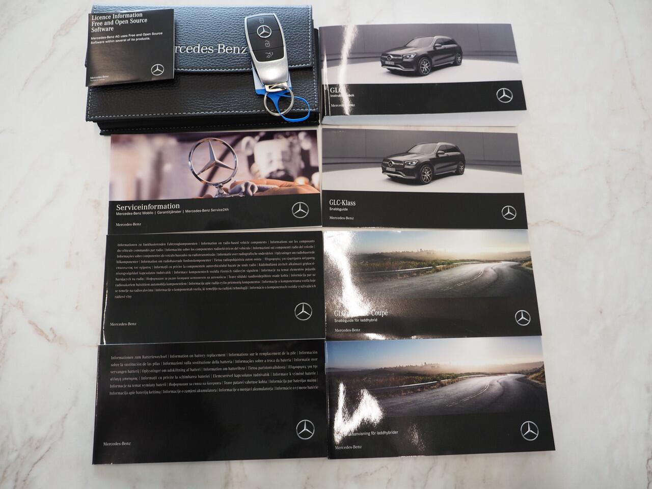 Mercedes-Benz GLC-KLASSE 300e 4MATIC AMG | Panoramadak | Trekhaak | Camera | Cruise | DAB | Stoelverwarming