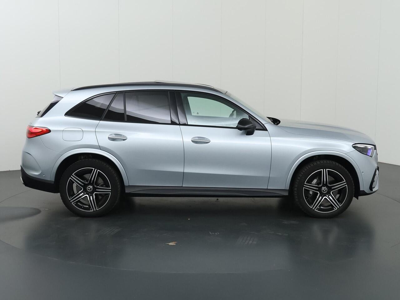 Mercedes-Benz GLC-KLASSE 300e 4MATIC AMG Night | Lederen bekleding | Panoramadak | Headup | Memory | Digital Light | 360 graden camera |
