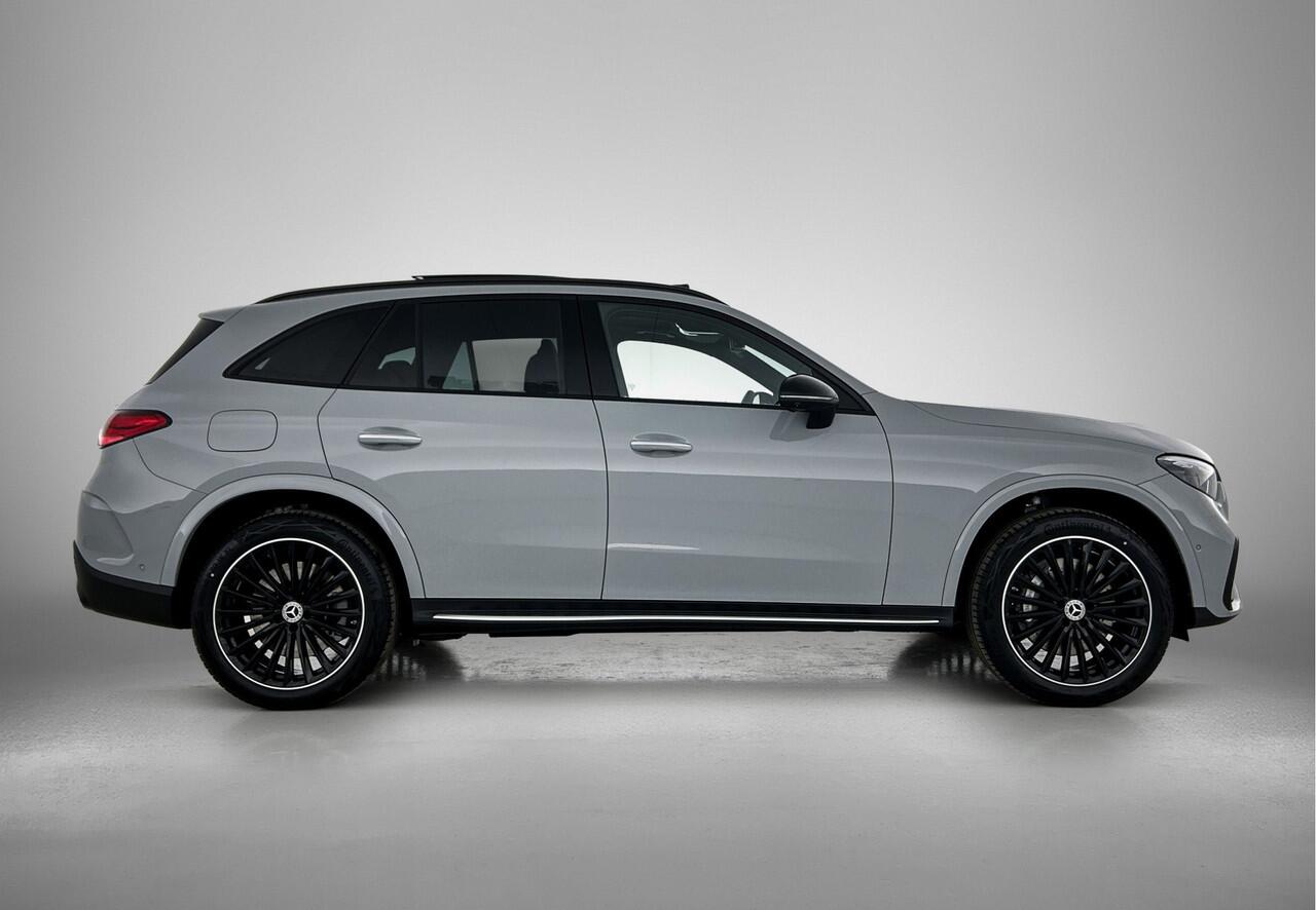 Mercedes-Benz GLC-KLASSE 300e 4MATIC Sport Edition | Premium pakket | Trekhaak | Treeplanken | Rijassistentiepakket Plus | Nightpakket | 20'' multispaaks velgen | DIGITAL LIGHT | 360°-camera | Memorypakket | Augmented Reality navigatie |